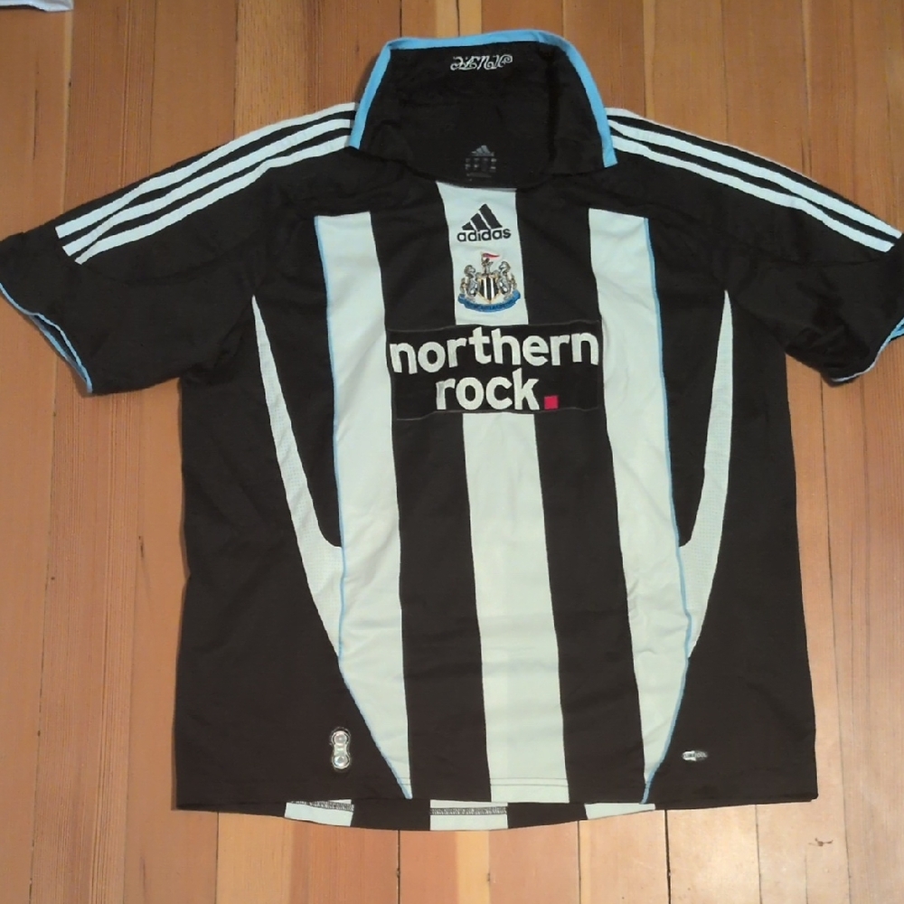 Adidas Black and White Striped Jersey Newcastle Northern Rock  XL